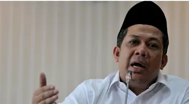  Wakil Ketua DPR dari Fraksi Partai Keadilan Sejahtera (PKS) Fahri Hamzah dipecat dari keanggotannya di partai. Fahri menyatakan bingung mengapa dipecat karena tidak pernah melakukan kesalahan di partai.