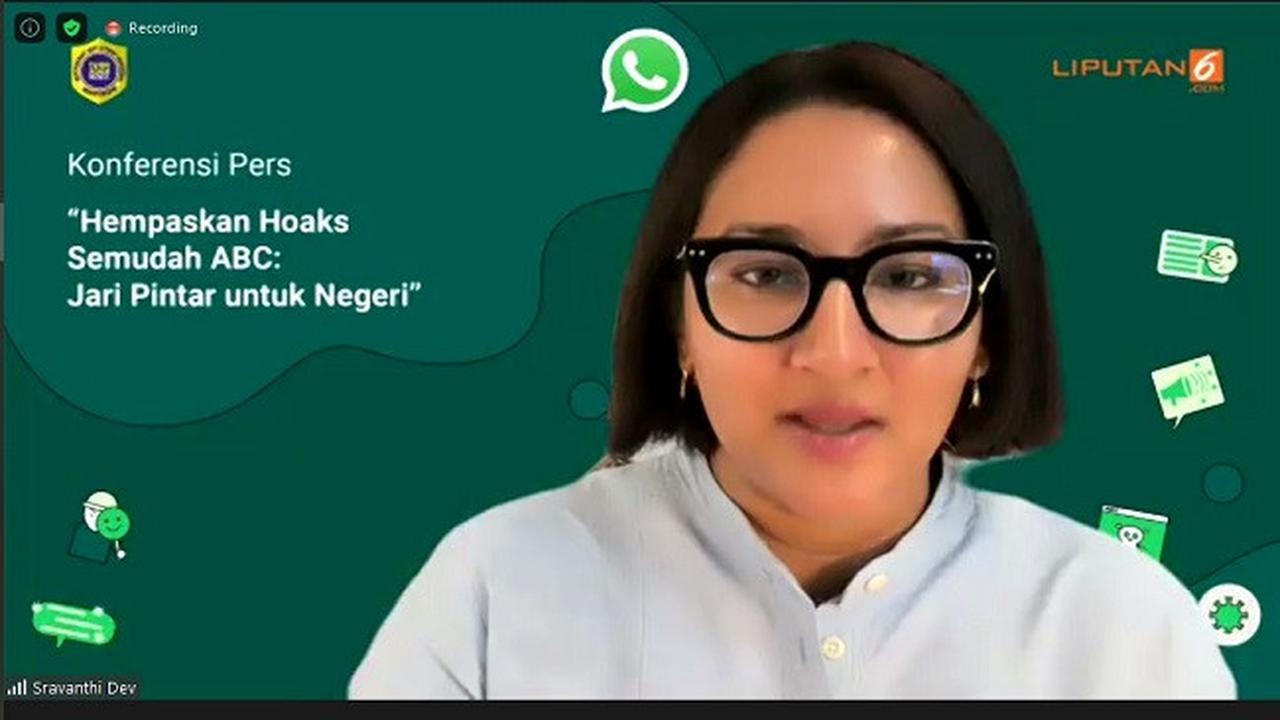 WhatsApp APAC Communications Director, Sravanthi Dev Saat Mengikuti Konferensi Pers "Hempaskan Hoaks Semudah ABC: Jari Pintar untuk Negeri"