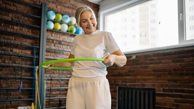 Hula Hoop, Alat Olahraga untuk Mengecilkan Perut dan Paha