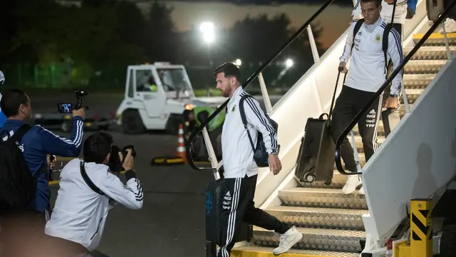 Timnas Argentina Naik Pesawat Jet Pribadi The Rolling Stone