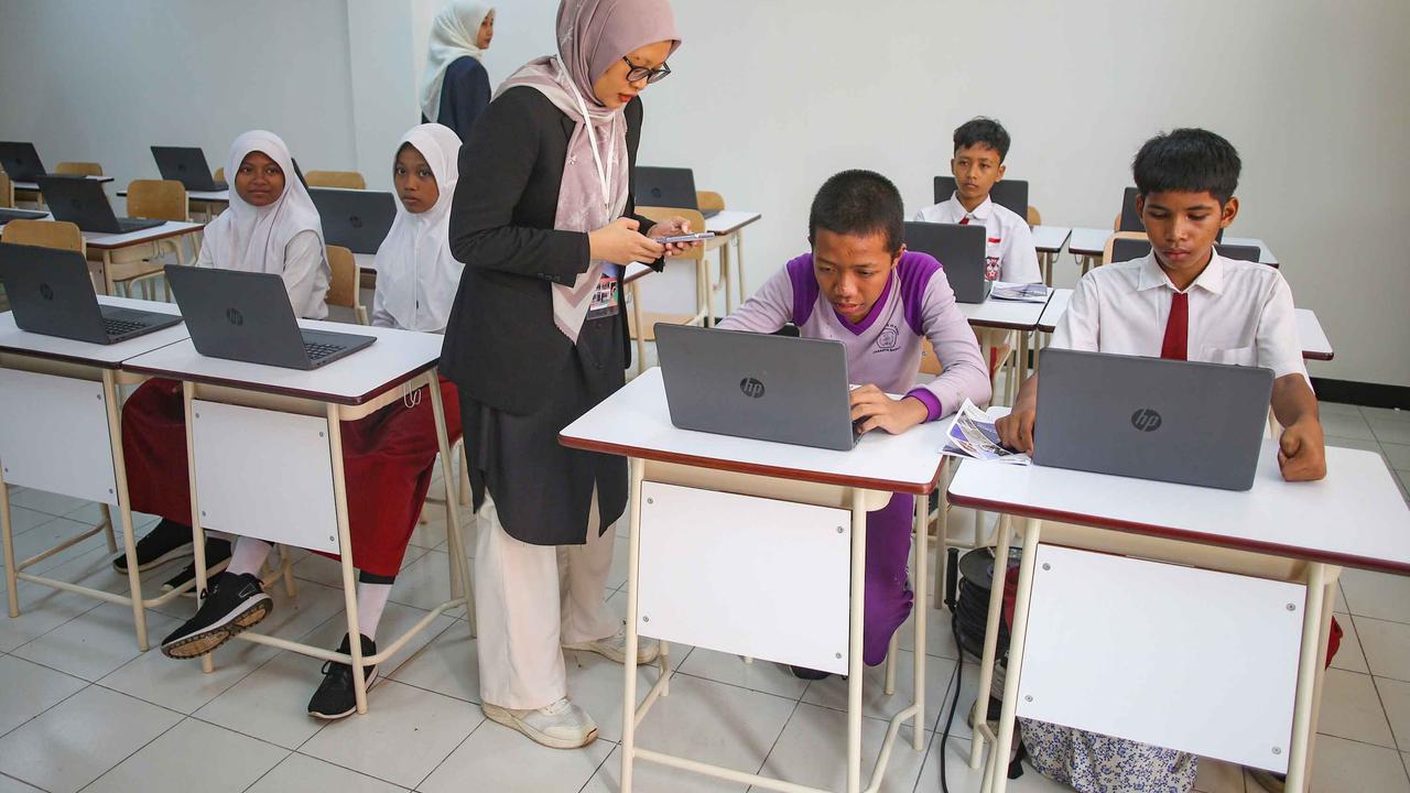 FOTO: Riang Gembira Calon Siswa Sekolah Rakyat Jalani Program Simulasi di Sentra Handayani