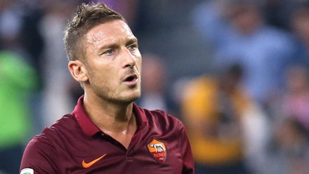 Del Piero ucapkan selamat atas pencapaian 300 gol Totti