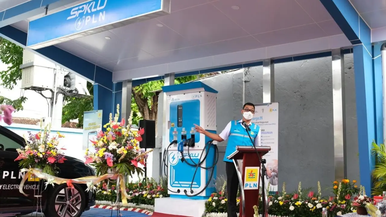 Dari total 21 unit SPKLU yang akan dibangun PLN, 12 unit di antaranya bertipe 25 kW, 9 unit bertipe Fast Charging 50 kW. (Dok PLN)
