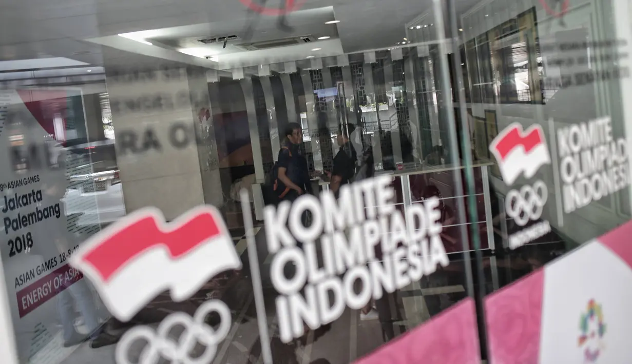 Suasana tampak luar dari Kantor PSSI saat penggeledahan di FX Tower, Jakarta, Rabu (30/1). Dokumen tersebut berkaitan dengan anggaran tahun 2017 dan 2018 dari PSSI. (Liputan6.com/Faizal Fanani)