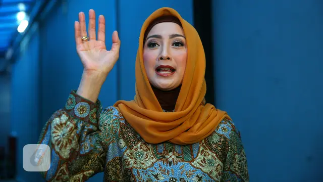 [Bintang] Desy Ratnasari