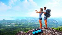 Menjadi backpacker sudah tentu menghemat biaya, mandiri, dan bisa menentukan tempat mana saja yang ingin di kunjungi tanpa batasan waktu.