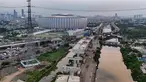 Foto udara pembangunan jalan tol Harbour Road II yang menghubungkan Ancol Timur dan Pluit di kawasan Tanjung Priok, Jakarta Utara, Rabu (24/9/2025). (merdeka.com/Arie Basuki)