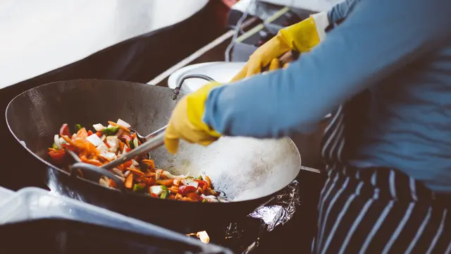 ilustrasi memasak hidangan lebaran/pexels