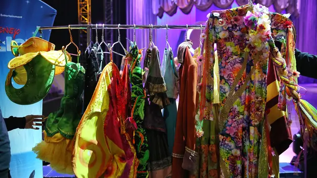 Di Balik Magisnya Dunia Disney on Ice di Jakarta, Ada Kostum Panggung yang Fleksibel dan Rumitnya Instalasi Panggung Es