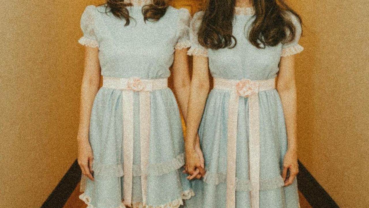Cosplay Hantu Si Kembar 'The Shining', Begini Penampilan Bunga Citra Lestari saat Pesta Kostum Halloween