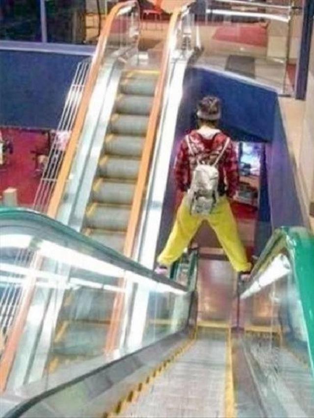 Bikin Gagal Paham, Ini 8 Aksi Orang Cuek Dengan Sekitarnya