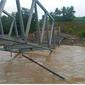 Jembatan Sungai Garimpang di Desa Kalero, Kecamatan Kajuara yang ambruk sebelum digunakan (Liputan6.com/Istimewa)