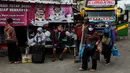 Kemudian pada Selasa (25/4) hingga pukul 00.00 WIB, tercatat jumlah bus yang datang sebanyak 39 dengan 18 penumpang. (Liputan6.com/Johan Tallo)