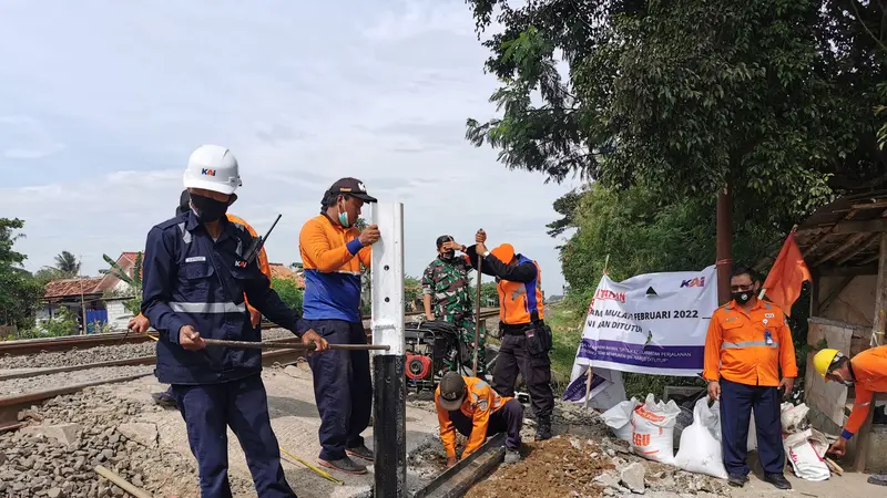 Pada tahun 2024 ini, hingga bulan Juli, KAI telah menutup 127 perlintasan sebidang.