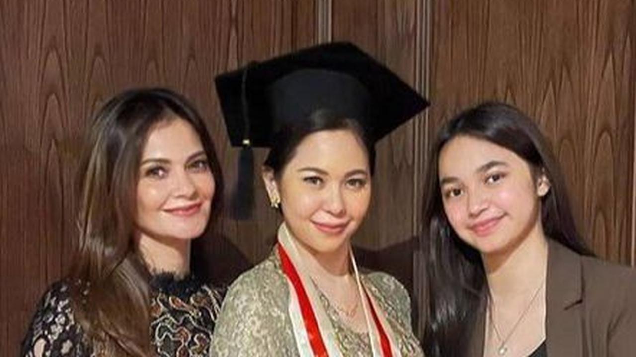 8 Foto Nasya 'Anak' Cut Tari yang Baru Saja Lulus Kuliah, Jauh dari Sorotan
