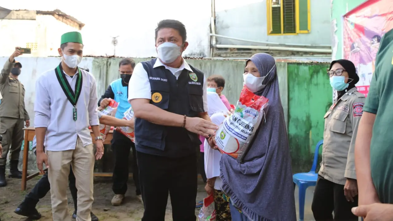 Pemprov Sumsel Bagikan Sembako ke Warga Terdampak Pandemi Covid-19
