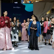 Presentasi koleksi "Artisan A La Mode" Fashion Nation, Senayan City, Jakarta, 27 September 2023. (Liputan6.com/Asnida Riani)