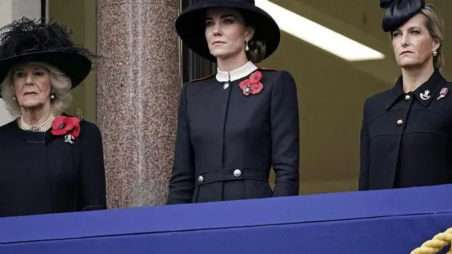 Kate Middleton Pakai Topi Hitam saat Upacara Remberence Day, Simbol Penghormatan untuk Putri Diana