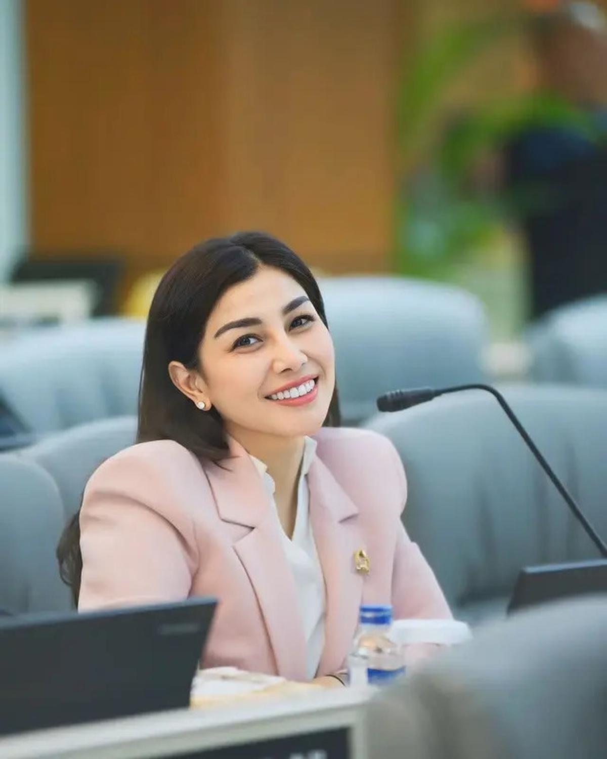 Nisya Ahmad Jadi Anggota DPRD Jawa Barat, Anak Protes Kesibukan Sang Ibu