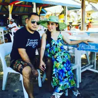 Regina Andriane Saputri  dan Krisna Murti berlibur di Bali. (Istimewa)