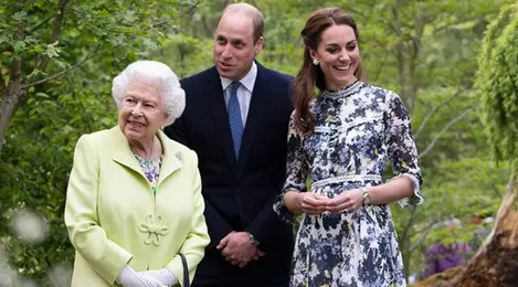 Ratu Elizabeth II, Pangeran William, dan Kate Middleton