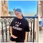 Nagita Slavina yang ditemani Rieta Amalia, borong baju dan keperluan bayi. (Sumber: Instagram/raffinagita1717/rieta_amilia)