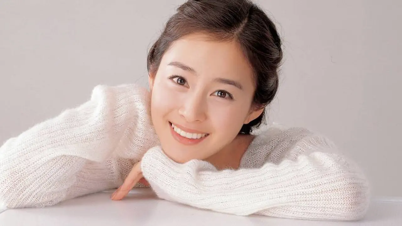 [Bintang] Ulang Tahun Hari Ini: Kim Tae Hee dan 2 Artis Korea Lainnya