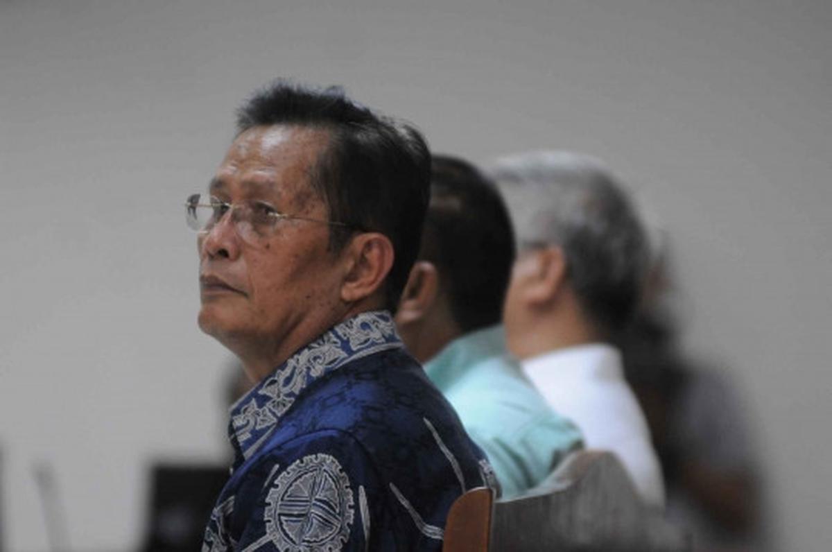 Akil Mochtar bersaksi di sidang Rusli Sibua