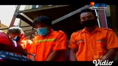 Satu keluarga melakukan pencurian dengan kekerasan langsung dibawa ke Polsek Semampir, Surabaya. Modusnya, salah satu pelaku mencari korban, dengan cara berkenalan melalui media sosial dan mengajak bertemu.
