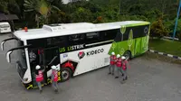 Dalam upaya mendukung tercapainya program pemerintah terkait net zero emission yang ditargetkan tercapai pada tahun 2050 mendatang, perusahaan tambang PT Kideco Jaya Agung (Kideco), berniat menambah armada bus listrik.