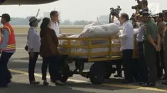 Ini merupakan bantuan pertama Indonesia, usai berdiskusi dengan pemerintah Myanmar dan Bangladesh.