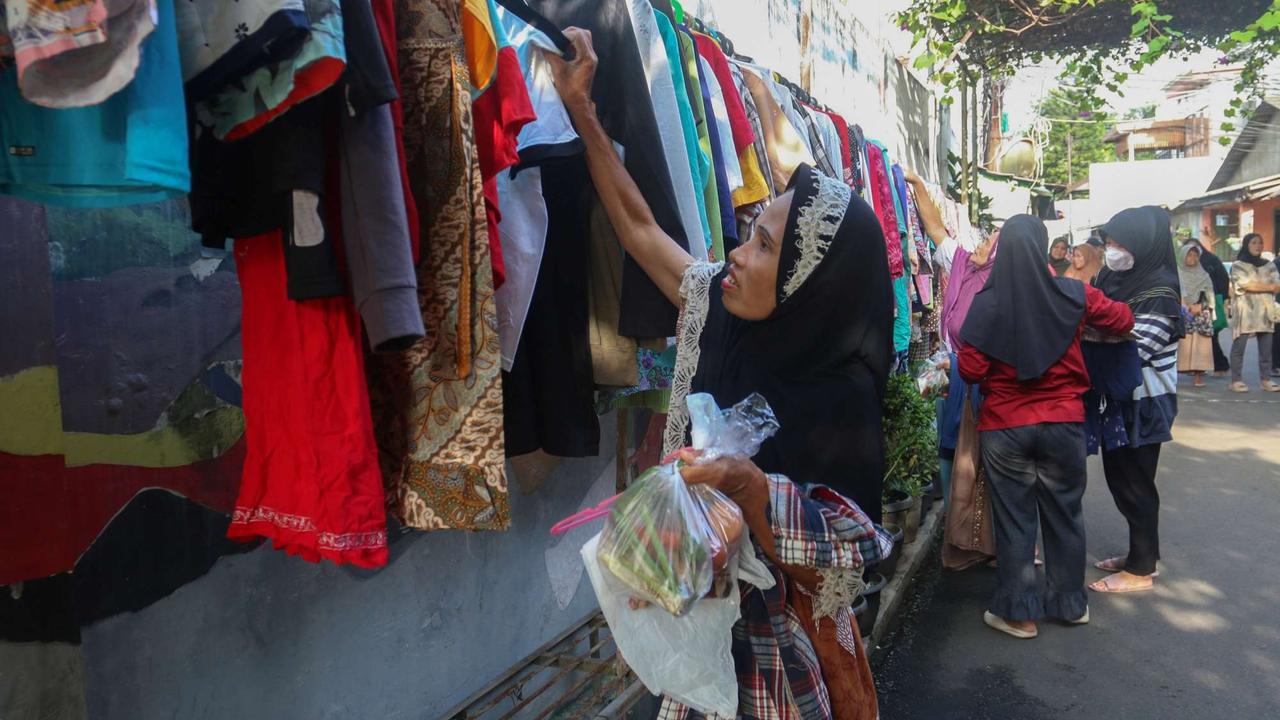 Warga Jatipadang Gelar Bazar Ramadan