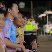 Timnas Indonesia U-22 Tetap Jadi Primadona Warlok Thailand meski Tersingkir dari SEA Games 2025: Bocil-Bocil Setia Nungguin Tanda Tangan