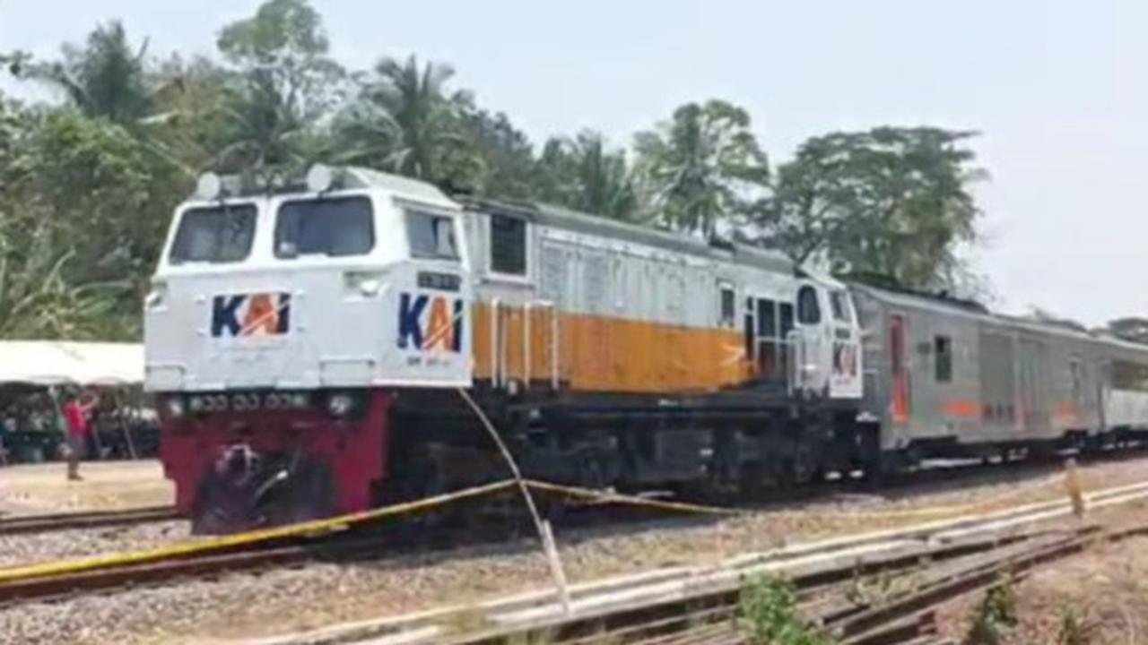 "Kendala memang pembebasan lahan," kata dia.
