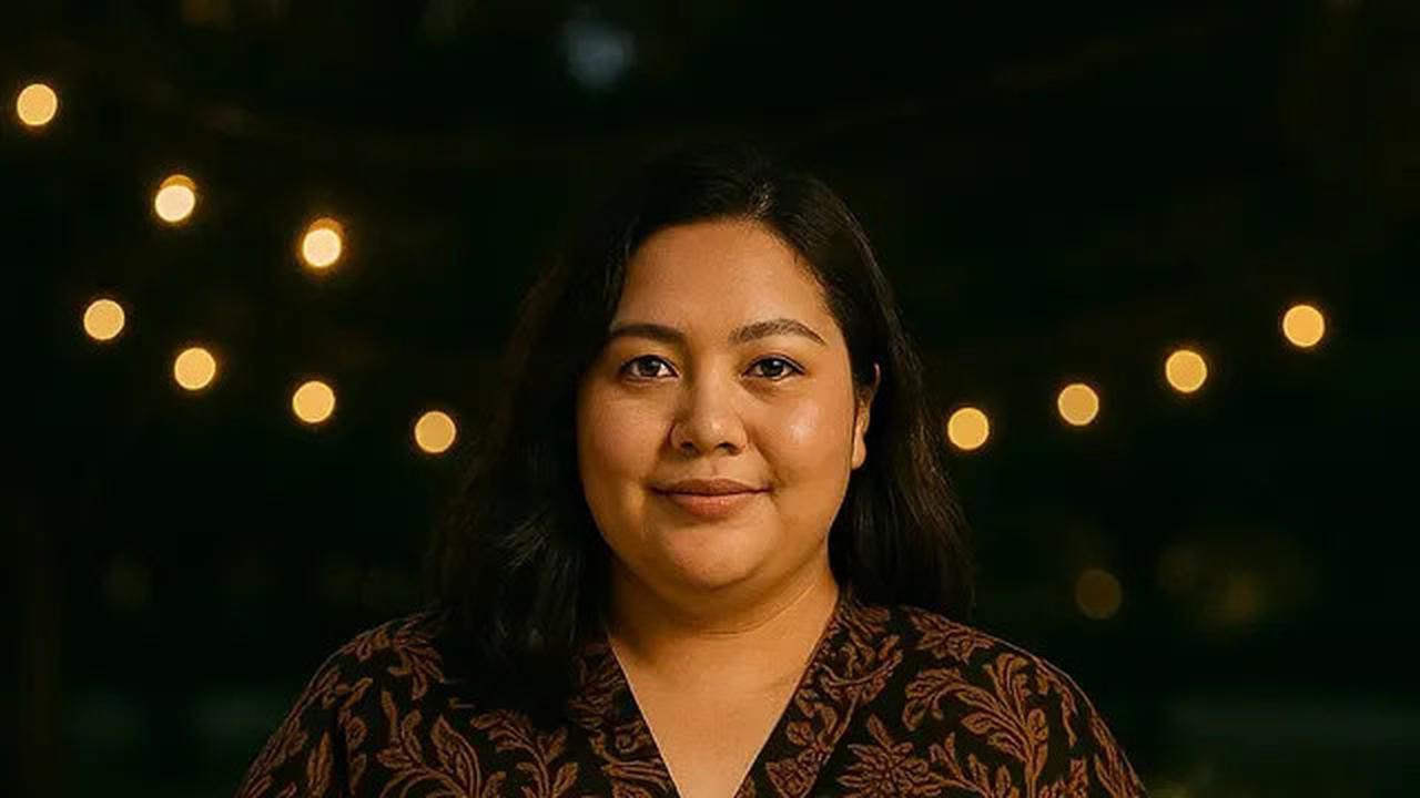 12 Model Batik Wanita Gemuk yang Modis 2025, Nyaman dan Percaya Diri Sepanjang Hari