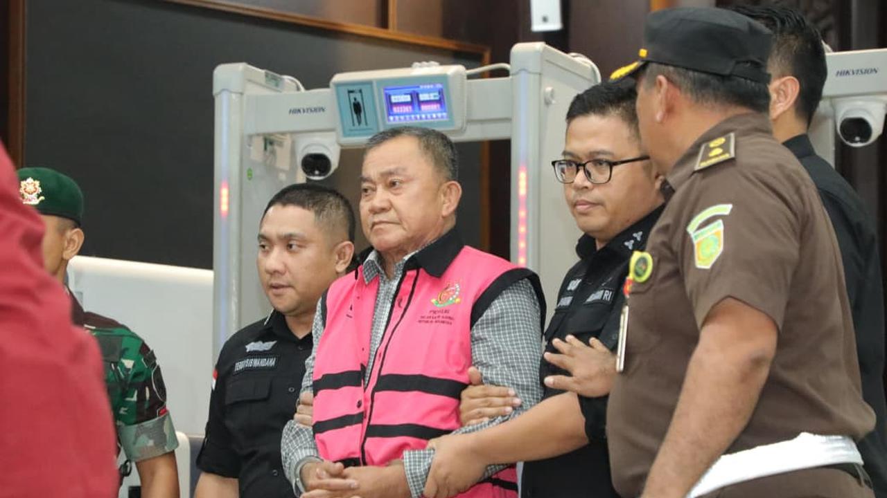 Sidang Praperadilan Lodewyk Ditunda, OC Kaligis Buka Suara