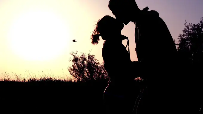 3 Cara Agar Hubunganmu Selalu Ada di Fase Honeymoon