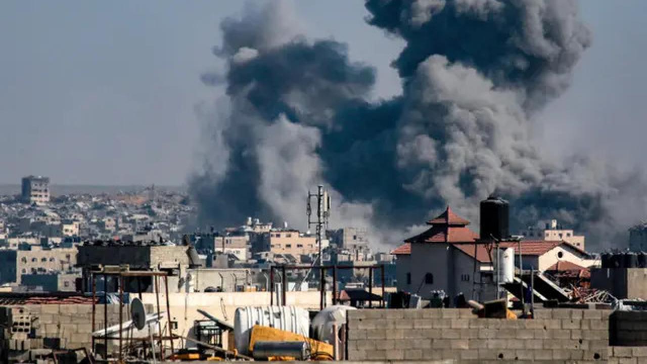Di Tengah Negosiasi Gencatan Senjata, Israel Bombardir Jalur Gaza