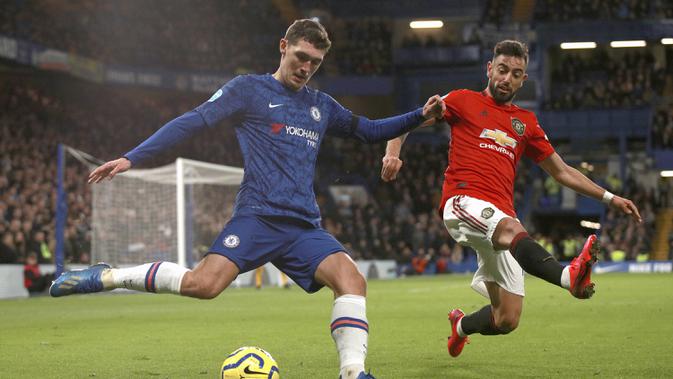 Chelsea vs Manchester United, (17/2/2020). Bruno Fernandes membuat 1 assist untuk Harry Maguire melalui proses tendangan sudut. Gol pertama dicetak oleh Anthony Martial. Dua gol chelsea dianulir oleh VAR. Hasil akhir Manchester United menang 2-0. (AP Photo/Ian Walton)