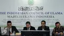 Perwakilan Tim Advokasi Pandangan dan Sikap Keagamaan MUI, Gus Joy (kiri) memberi keterangan usai menggelar pertemuan di Jakarta, Senin (14/11). Pertemuan untuk merumuskan pandangan dalam membantu fatwa MUI. (Liputan6.com/Helmi Fithriansyah)