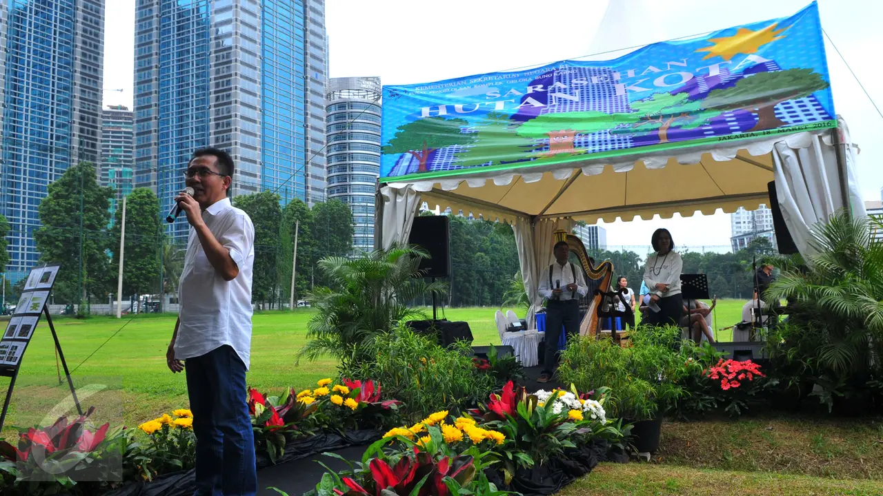 20160318-GBK Ingin Bikin Hutan Kota-Winarto-Jakarta-Faisal R Syam