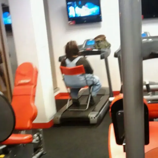 Enggak Jadi Sehat, Ini 6 Kelakuan Orang di Tempat Gym yang Kocak