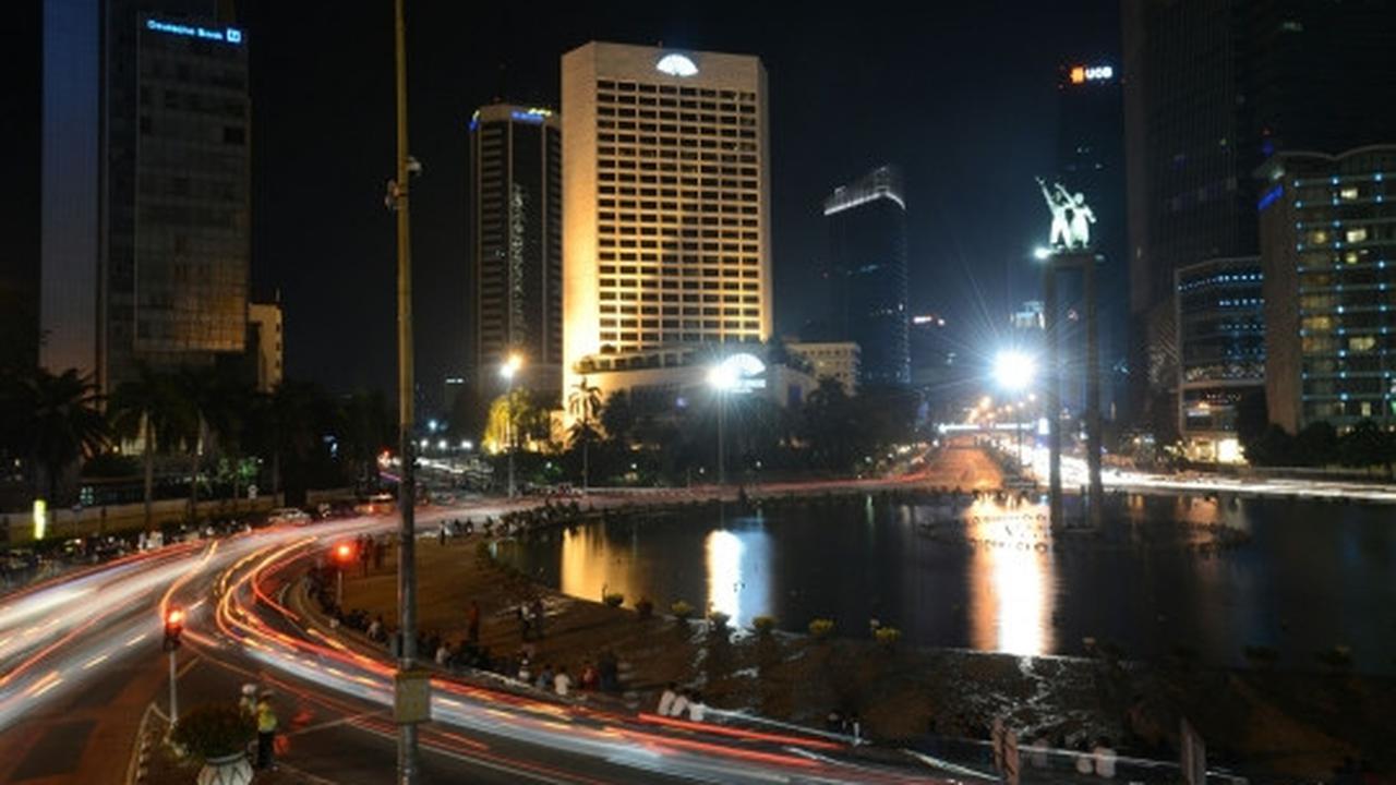 Berbagai pelanggaran lalu-lintas hiasi malam takbiran di Bundaran HI