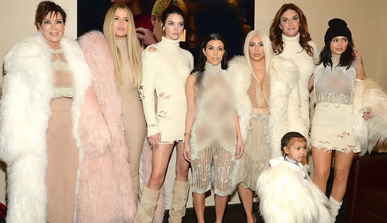 Seorang sumber mengatakan bahwa Caitlyn Jenner akan menjaga sikapnya meski seluruh keluarga Kardashian berada di sana. (emirates247)