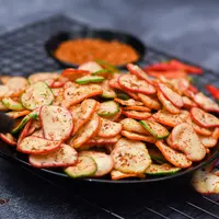 Ilustrasi seblak kerupuk./Copyright shutterstock.com/id/g/Shoqib+San