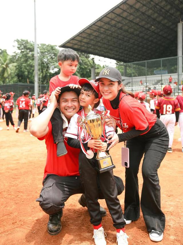 Momen Natusha Alinskie beraksi di lapangan. (credit:instagram.com/chelseaoliviaa)