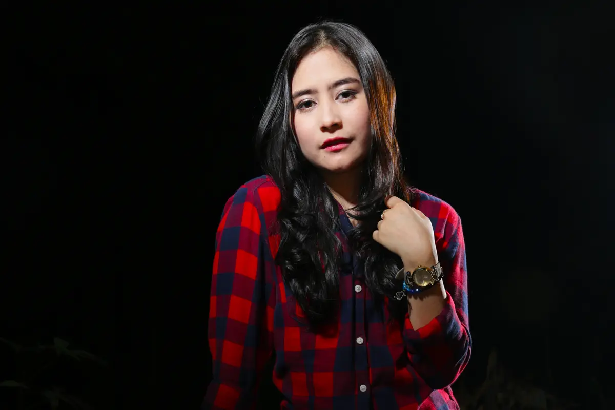 [Bintang] Prilly Latuconsina