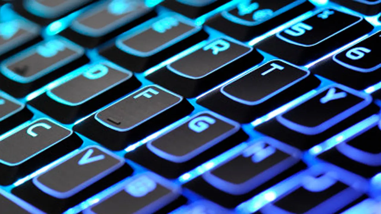 Tak Ingin Diintai Saat Internetan? Pakai 3 Aplikasi Ini
