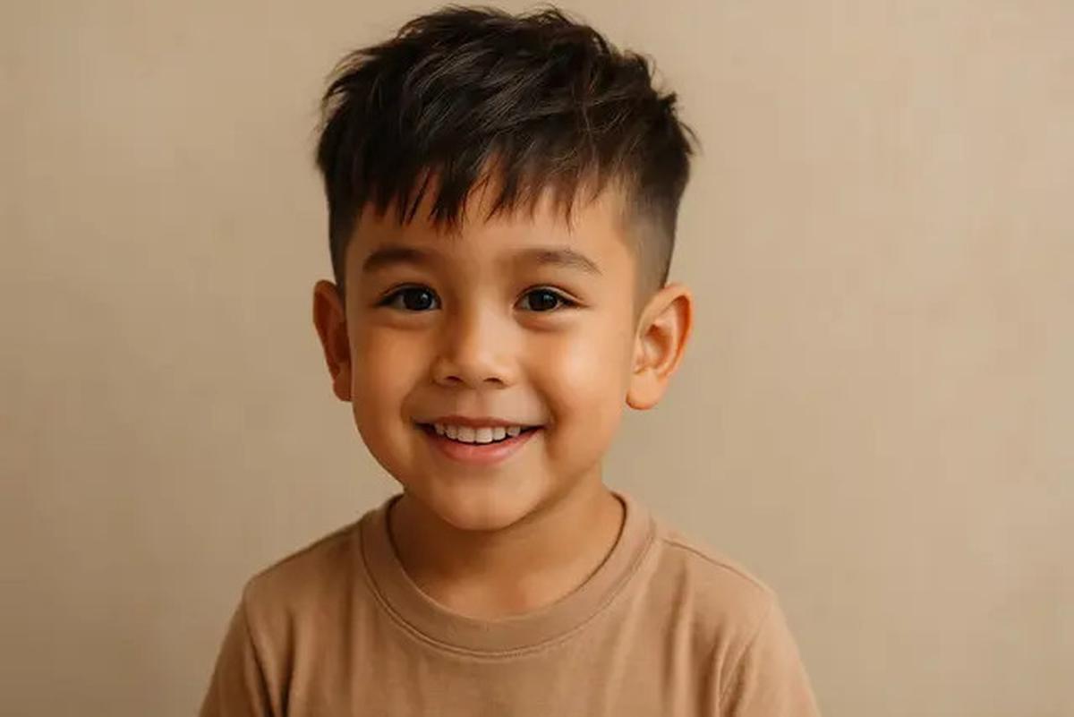 12 Model Rambut Poni Anak Laki-Laki ala Korea yang Lagi Tren