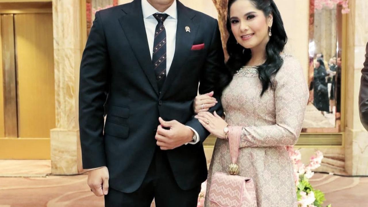 9 Outfit Istri Menteri ala Annisa Pohan, Elegan dan Berkelas